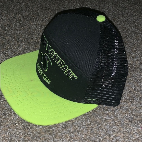 dvs snapback